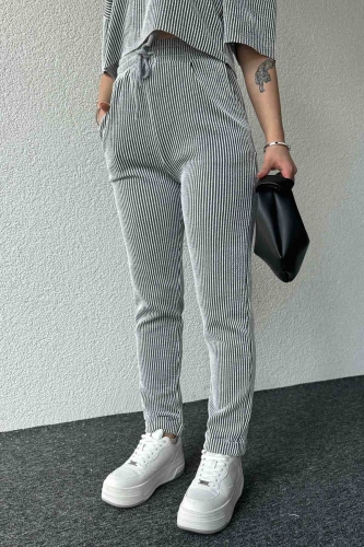 TKM-03609 Siyah Beyaz Çizgili Tasarım Bluz Havuç Pantolon Ottoman Kumaş İkili Takım - Thumbnail