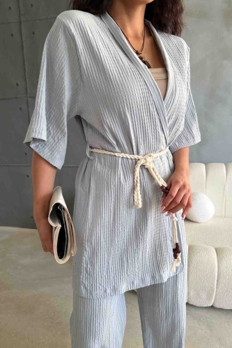 TKM-03615 Mavi Gofre Kumaş Halat Kuşaklı Kimono Bağlamalı Palazzo Pantolon İkili Takım - 2