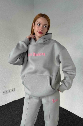 TKM-03643 Boyama Gri Less Kabartma Yazı Baskılı Kapüşonlu Sweatshirt Jogger Üç İplik Şardonlu İkili Takım - 4