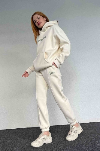 TKM-03643 Ekru Less Kabartma Yazı Baskılı Kapüşonlu Sweatshirt Jogger Üç İplik Şardonlu İkili Takım 