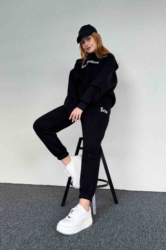 TKM-03643 Siyah Less Kabartma Yazı Baskılı Kapüşonlu Sweatshirt Jogger Üç İplik Şardonlu İkili Takım - 3