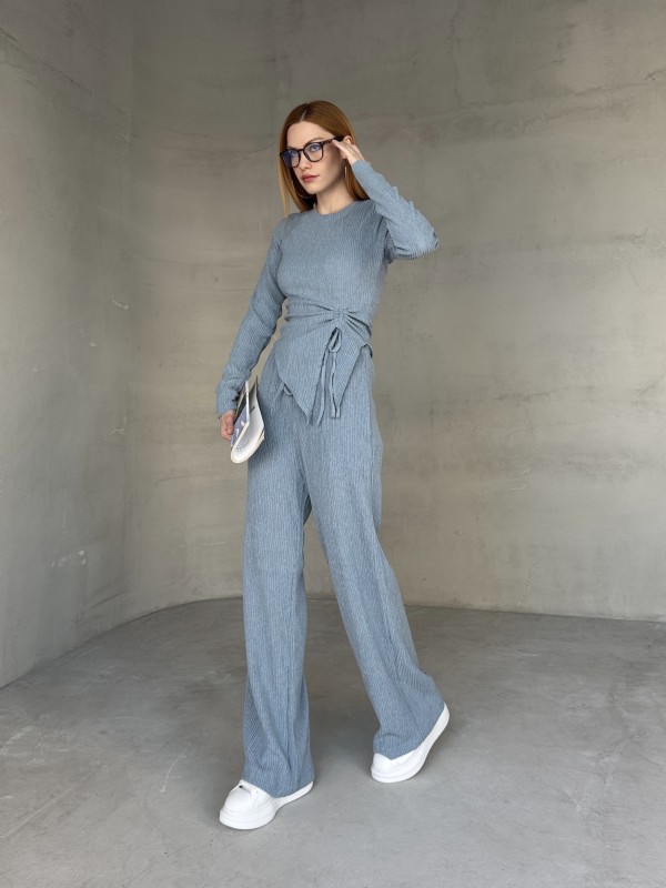 TKM-03668 Bebe Mavi Bisiklet Yaka Bel Büzgülü Tasarım Bluz Bel Bağlamalı Palazzo Pantolon Bürümcük Kumaş İkili Takım