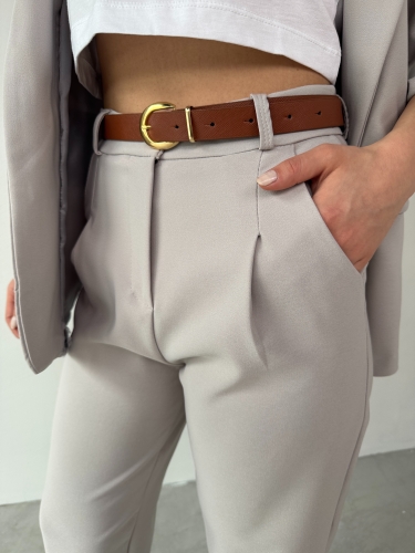 TKM-03675 Taş Rengi Vatkalı Blazer Ceket Kemerli Havuç Pantolon Atlas Kumaş İkili Takım - 4