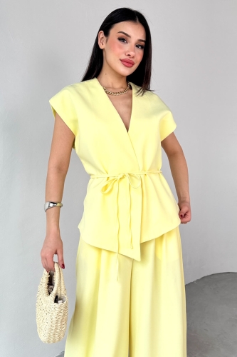 Cappmoda - TKM-03676 Sarı Vatkalı Yelek Palazzo Pantolon Atlas Kumaş İkili Takım (1)