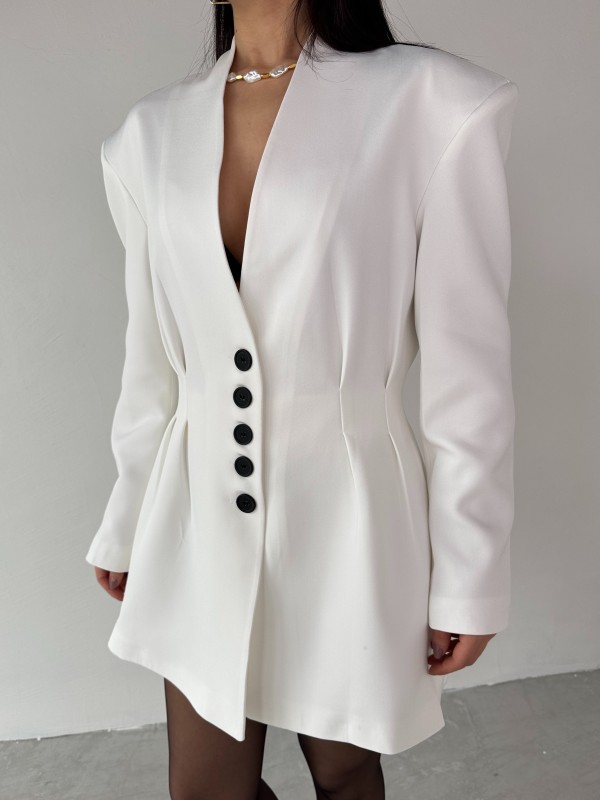 TKM-03683 Beyaz Vatkalı Ön Düğmeli Blazer Ceket Mini Etek İkili Takım