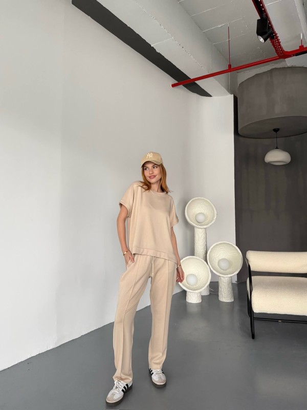 TKM-1114 Bej Rengi Modal Kumaş Kısa Kollu Bluz Havuç Model Çimalı Alt İkili Takım - 1