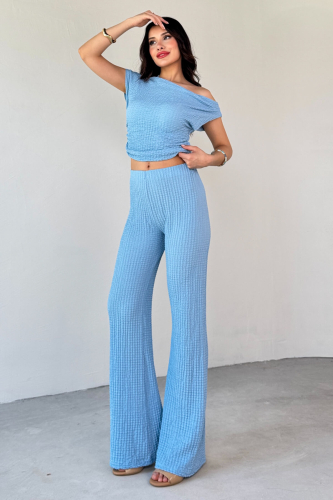 TKM-13288 Bebe Mavi Bubble Kumaş Kayık Yaka Büzgülü Bluz Salaş Pantolon İkili Takım 