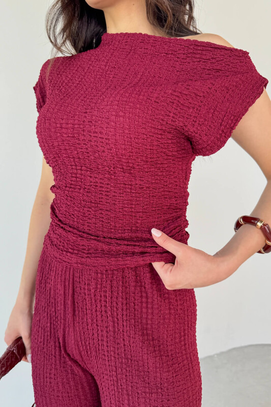 TKM-13288 Bordo Bubble Kumaş Kayık Yaka Büzgülü Bluz Salaş Pantolon İkili Takım - 8