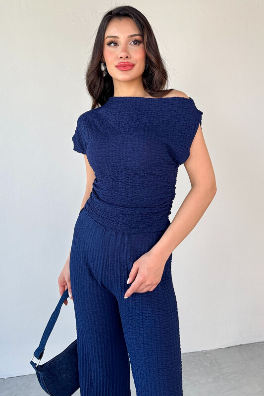 TKM-13288 Lacivert Bubble Kumaş Kayık Yaka Büzgülü Bluz Salaş Pantolon İkili Takım - 6