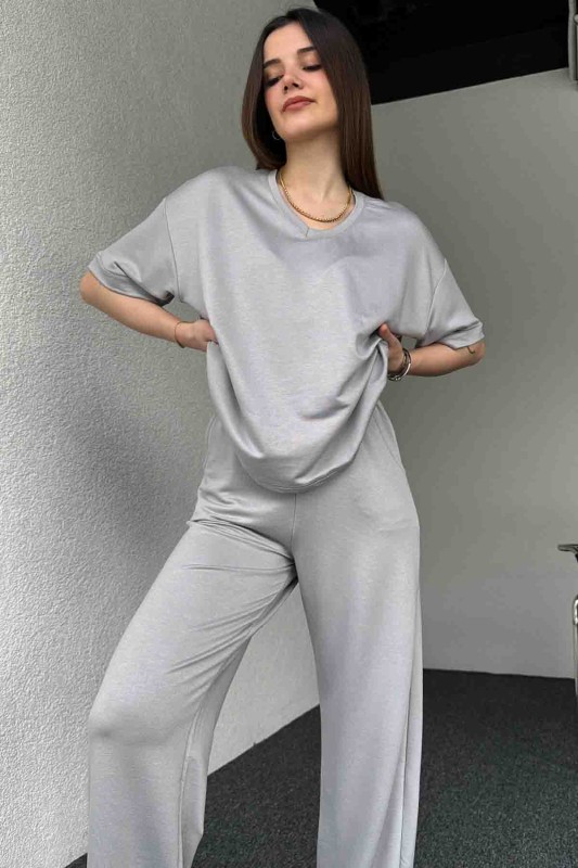 TKM-3583 Gri Kristal Modal Kumaş V Yaka Basic Tshirt Salaş Pantolon İkili Takım