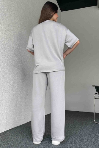 TKM-3583 Gri Kristal Modal Kumaş V Yaka Basic Tshirt Salaş Pantolon İkili Takım - Thumbnail