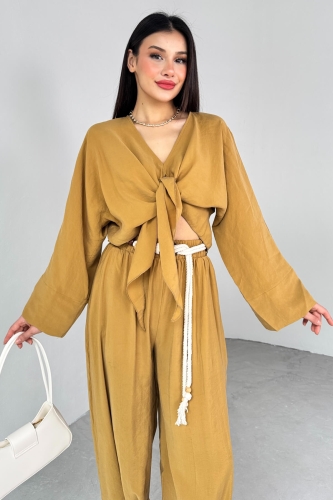 Cappmoda - TKM-51140 Hardal Önden Bağlamalı Bluz Kemerli Şalvar Pantolon İkili Takım (1)