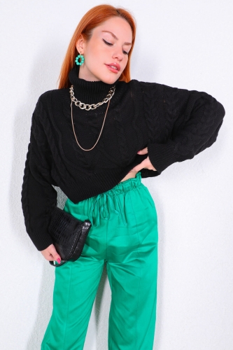 Cappmoda - TRK-05299 Siyah Örgü Desenli Balıkçı Yaka Crop Triko Kazak (1)