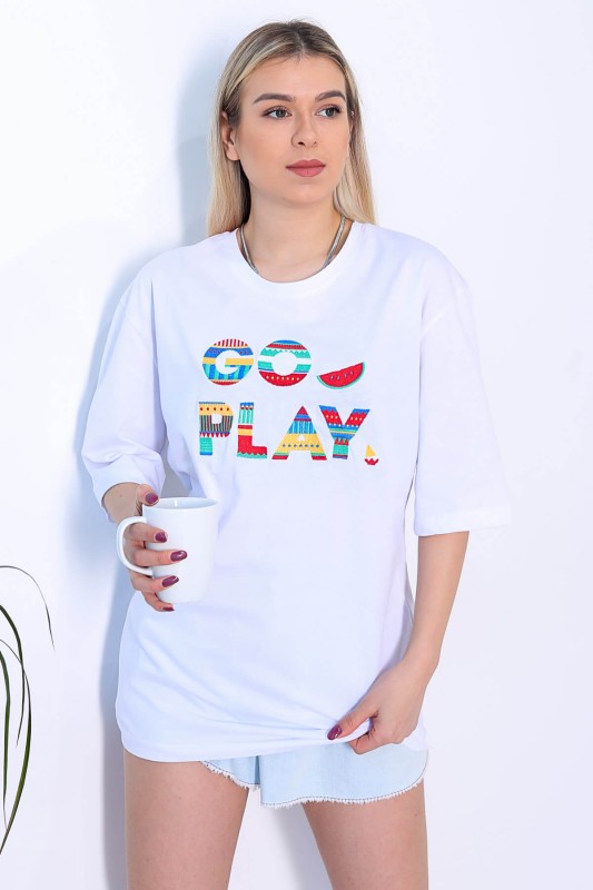 TSR-04148 Beyaz Go Play Yazı Nakışlı Salaş Tişört