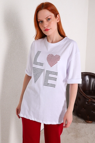 Cappmoda - TSR-04154 Beyaz Çizgili Love İşlemeli Salaş Tişört (1)