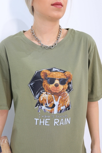 Cappmoda - TSR-04174 Haki The Rain Bear Baskılı Salaş Tişört (1)