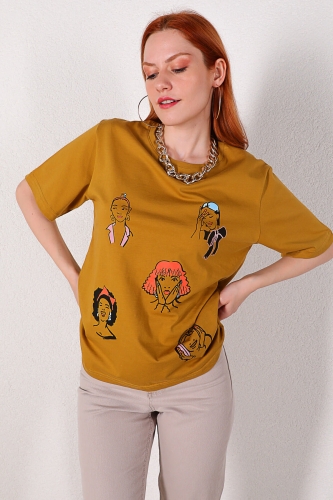 Cappmoda - TSR-04187 Hardal Rengi Kadın Figür Baskılı Salaş Tişört (1)