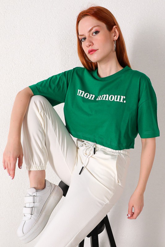 TSR-04196 Yeşil Mon Amour Yazı Baskılı Crop Salaş Tişört