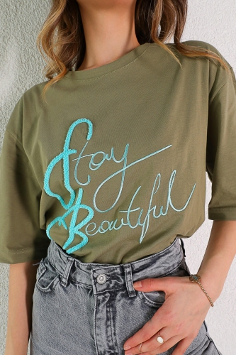 Cappmoda - TSR-04212 Haki Stay Beautiful Süzene Yazı Nakışlı Salaş Tişört (1)