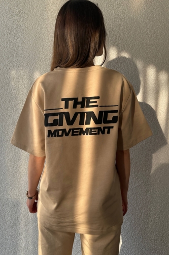 TSR-04337 Bej Rengi The Giving Movement Baskılı Bisiklet Yaka Tişört 