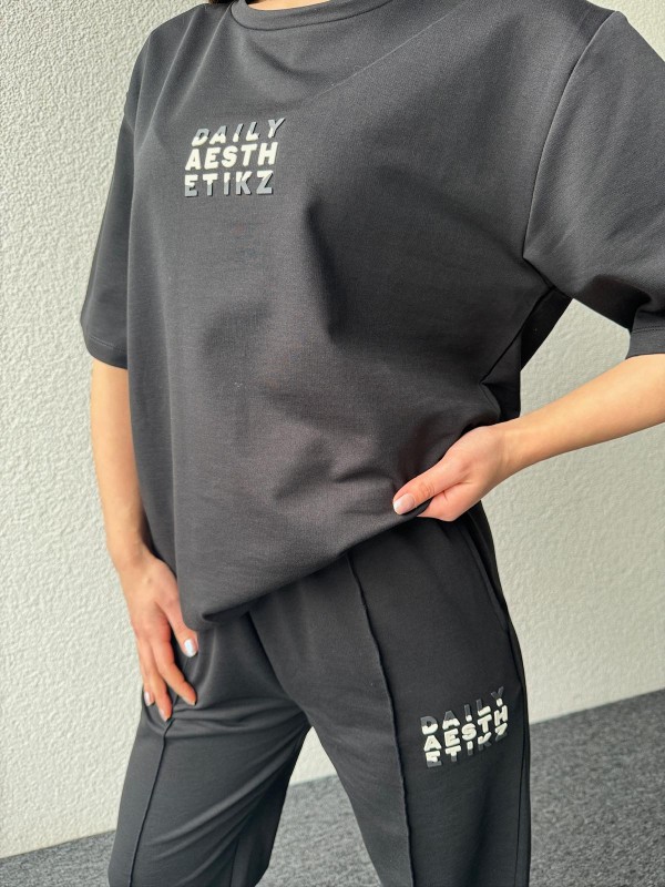 TSR-04340 Siyah Daıly Aesth Etıkz Yazılı Enjeksiyon Baskı Bisiklet Yaka Tişört - 1
