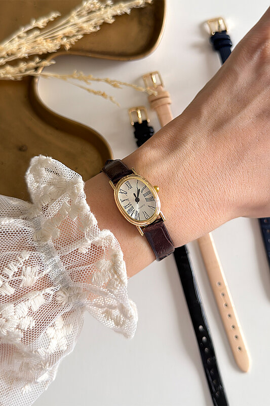 Vesa Gold Kadran Siyah Deri Dokulu Kordon Kadın Kol Saati - 1